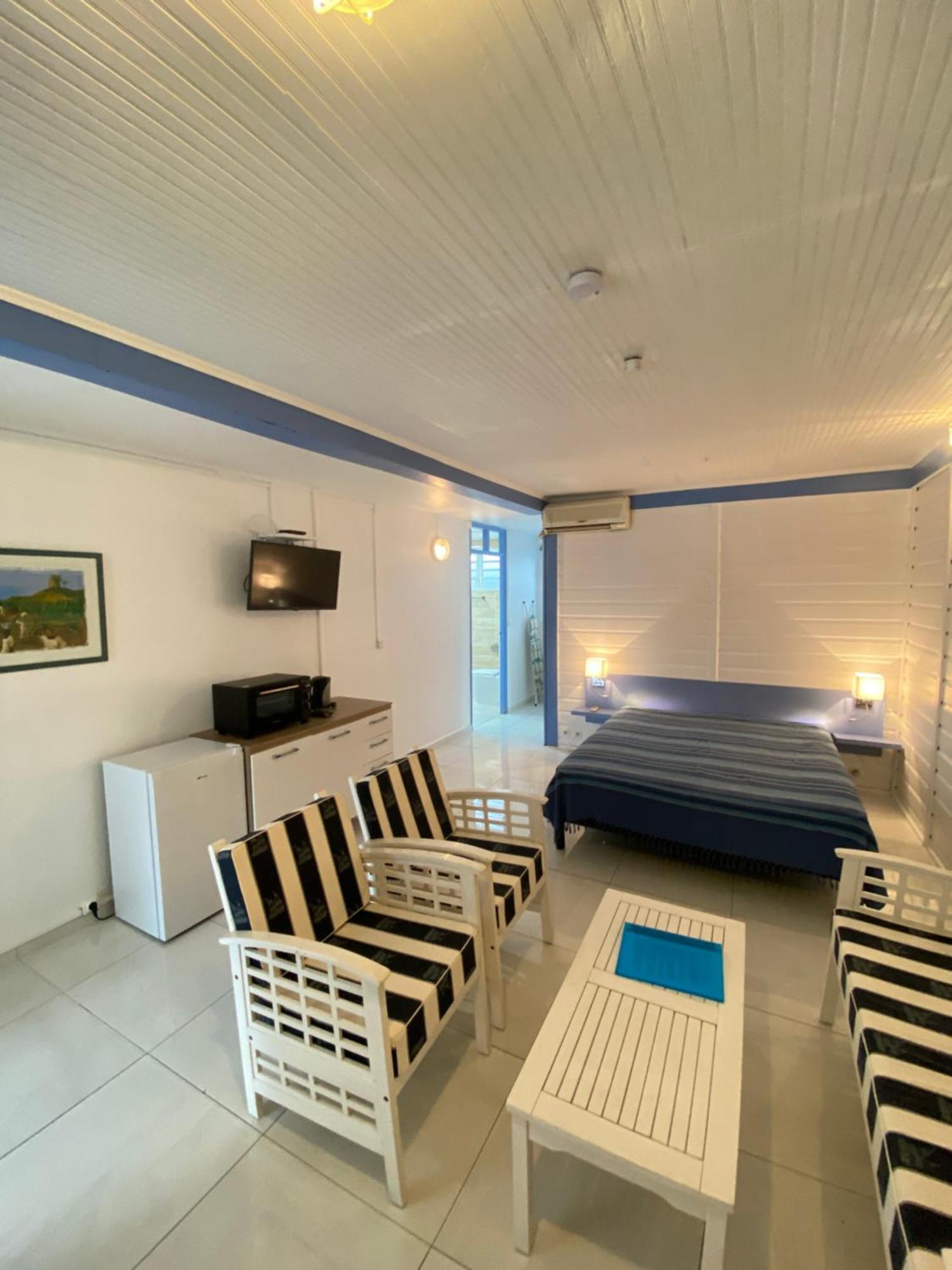 Coco-Mango Apt A Deshaies Extérieur photo